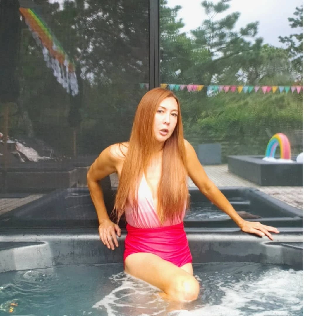 Pinky Profile, Escort 3474406656