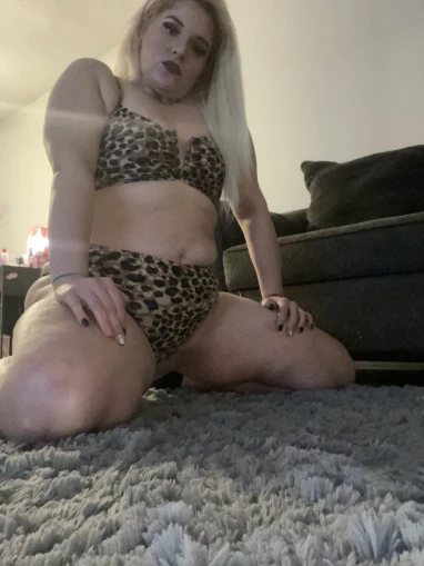 Tina Tollway, 29 years old, 6825570569