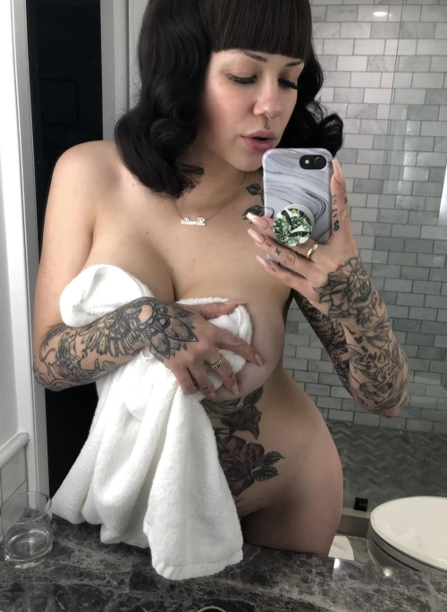 Rose Profile, Escort 4694237478