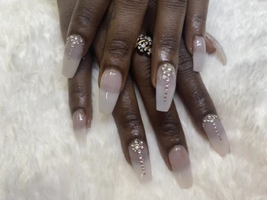 Essence, 20 years old, 9162990500