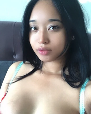 Xogianna, 20 years old, 5102244802