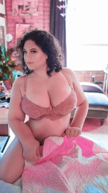 ClaraTuringxo Profile, Escort 2069719570