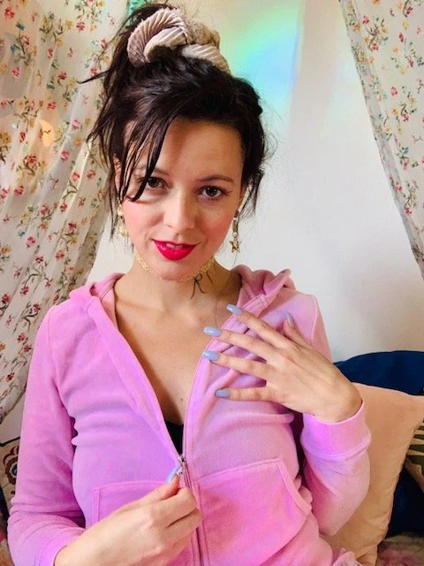 Summer Profile, Escort 2133152223